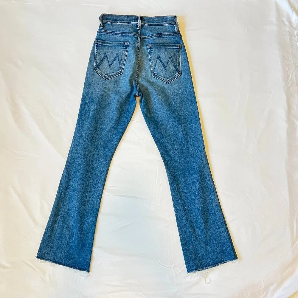 MOTHER Weekender Fray Jeans Size 27 in Groovy Kind of Love - Picture 2 of 9